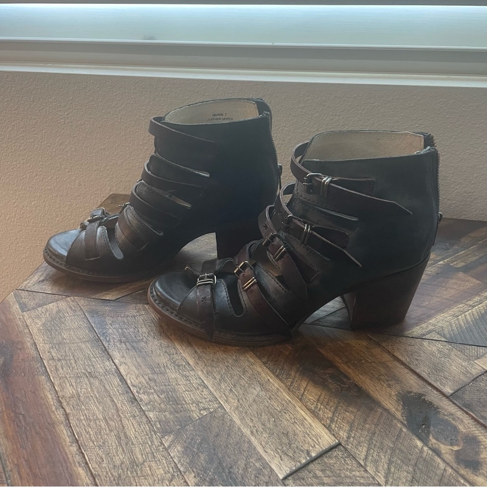 Freebird Quinn size 7 Black Multi